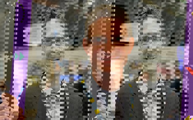 Clive Greenwood Standard